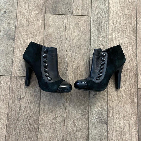 Gianni Bini Shoes - 5/$15 Gianni Bini Black Leather Heeled Booties